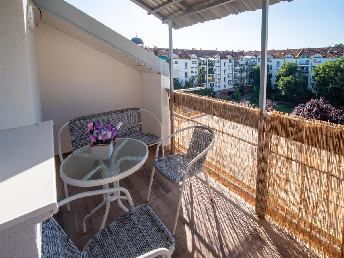 Apartman Sara Apartment Нови Сад Екстериор снимка