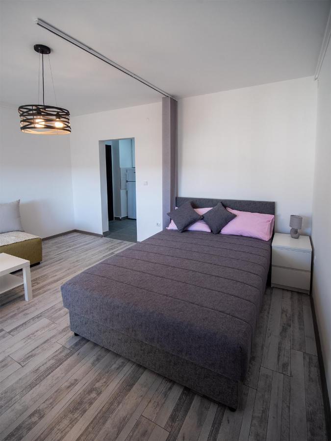 Apartman Sara Apartment Нови Сад Екстериор снимка
