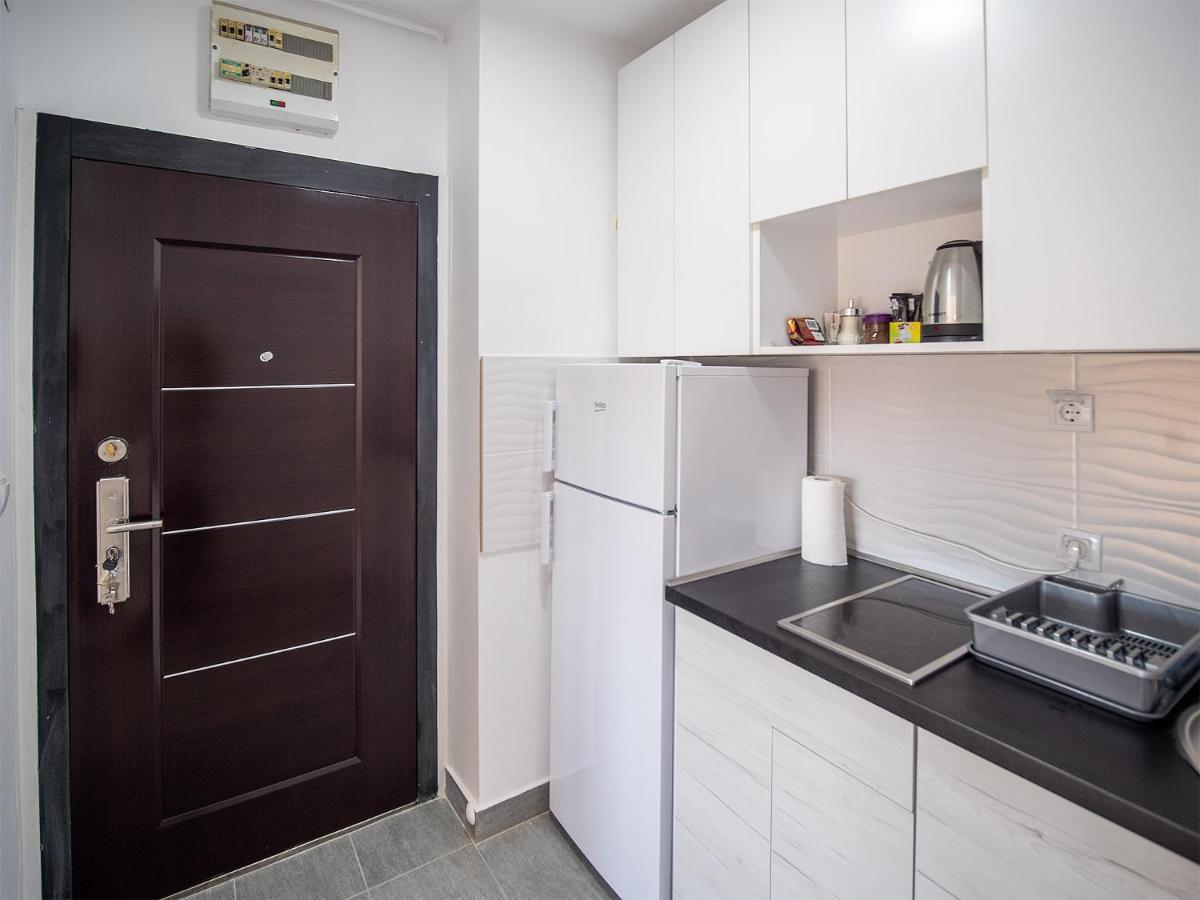 Apartman Sara Apartment Нови Сад Екстериор снимка